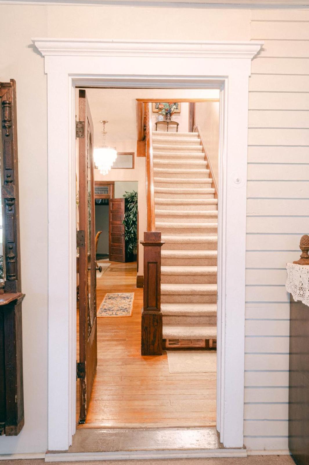 Bed and Breakfast The Wolf Manor Ellinwood Esterno foto